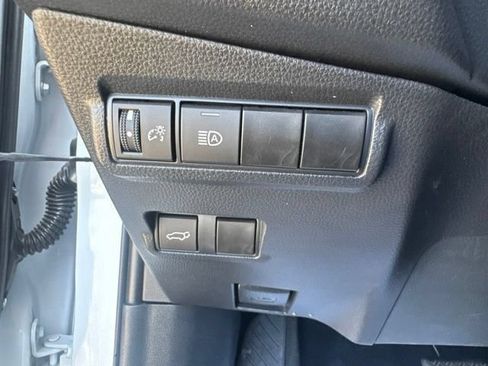 Used 2024 Toyota Corolla Cross XLE w/ Convenience Package AWD/4WD image 19