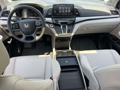 Used 2025 Honda Odyssey EX-L image 12