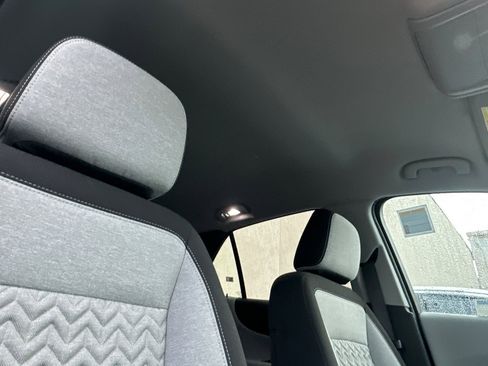 Used 2024 Chevrolet Equinox LS w/ LS Convenience Package image 21