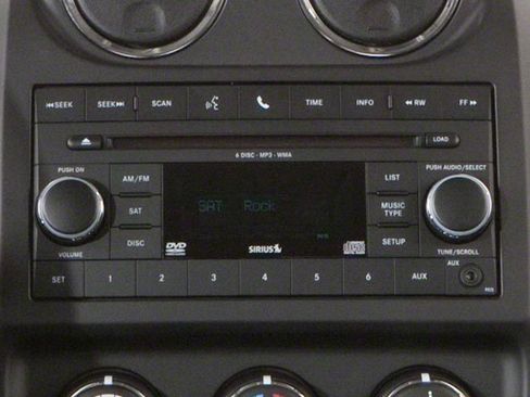 Used 2010 Jeep Patriot Latitude FWD image 13