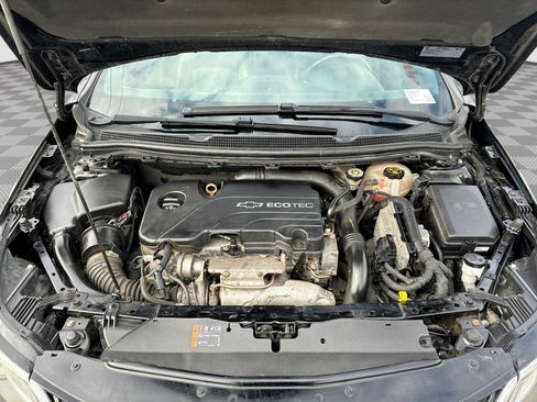 Certified 2017 Chevrolet Cruze Premier image 31
