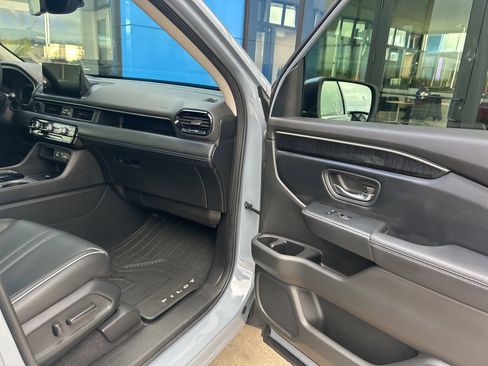 Used 2023 Honda Pilot Elite image 16