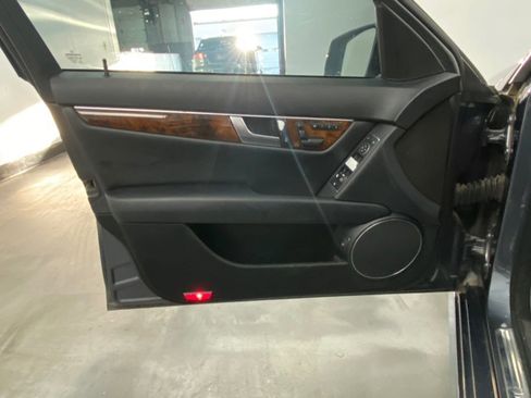 Used 2013 Mercedes-Benz C 300 4dr Sdn C300 Sport 4MATIC image 41