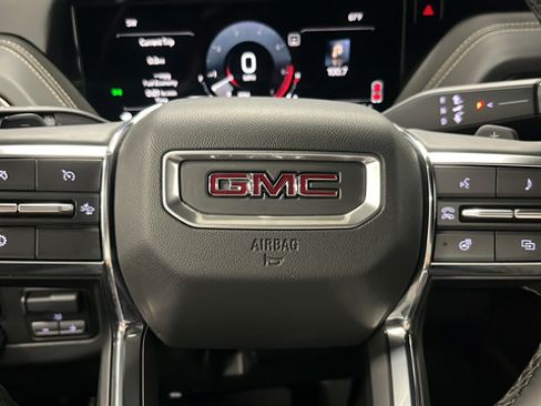 Used 2025 GMC Yukon XL Elevation w/ Elevation Premium Package AWD/4WD image 16