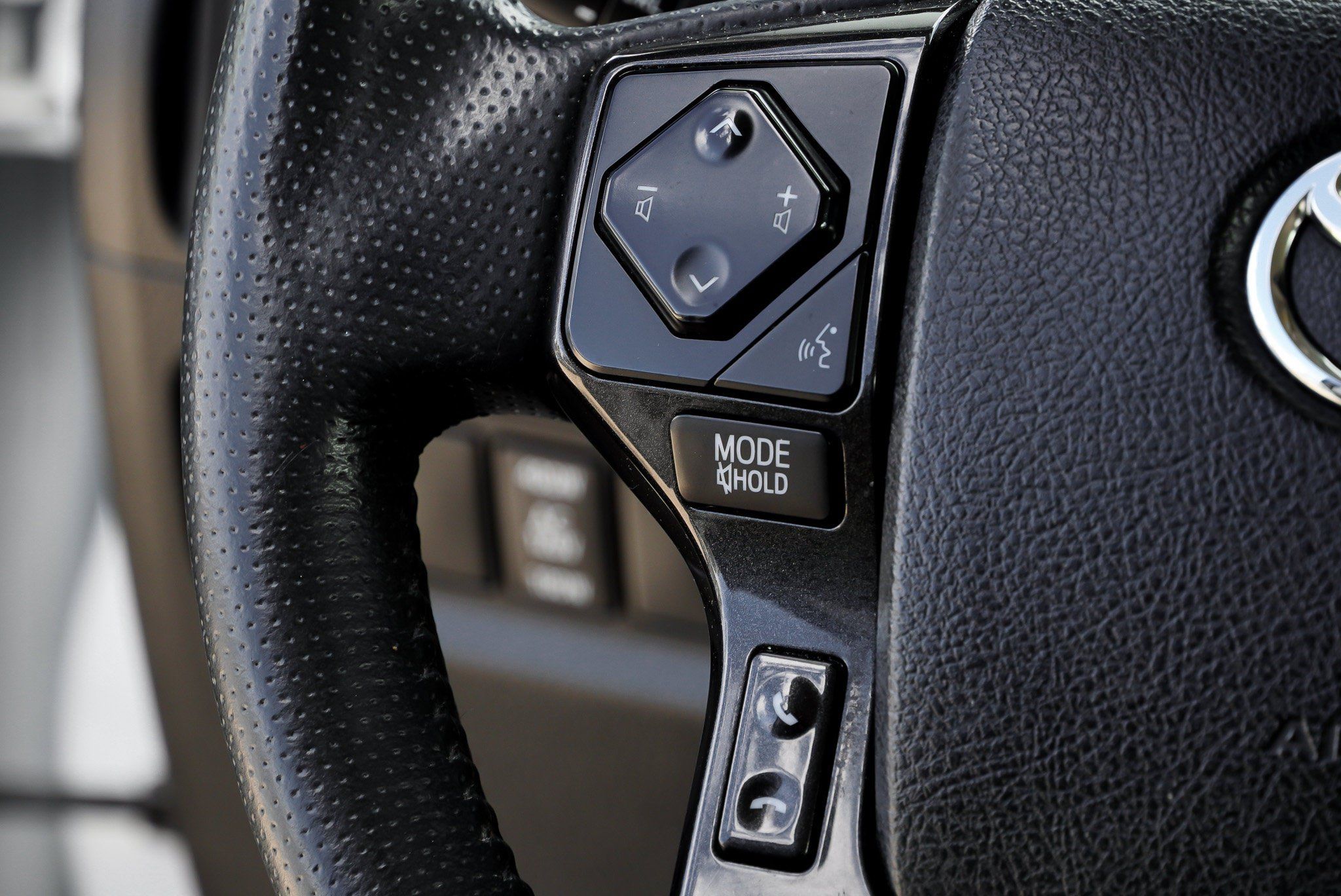 Used 2020 Toyota 4Runner TRD Off-Road AWD/4WD image 31