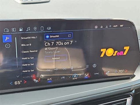 New 2025 Chevrolet Traverse LT w/ Enhanced Driving Package image 13