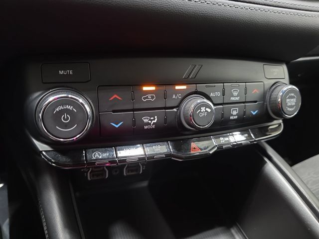 Used 2022 Dodge Durango SXT w/ Trailer Tow Group IV AWD/4WD image 22