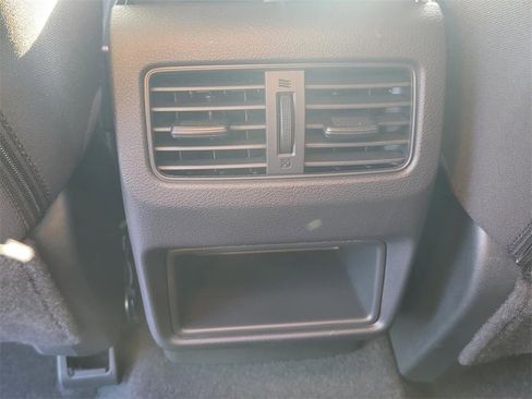 Certified 2025 Nissan Rogue S image 28