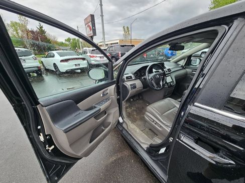 Used 2017 Honda Odyssey EX-L image 18