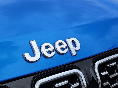 Used 2025 Jeep Compass Limited AWD/4WD image 29