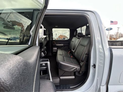 Used 2024 Ford F250 Lariat w/ Chrome Package image 12
