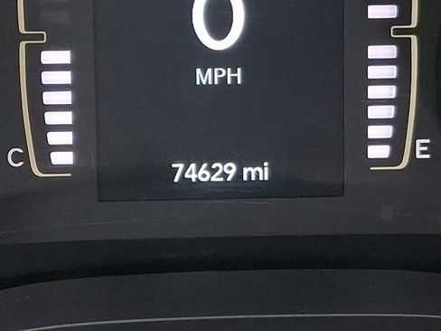 Used 2019 Jeep Cherokee Latitude Plus w/ Comfort/Convenience Group image 20