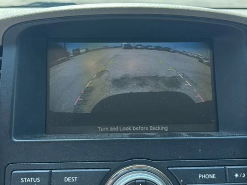 Used 2010 Nissan Pathfinder LE w/ Navigation Pkg RWD image 17