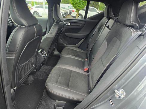 Used 2019 Volvo XC40 T5 R-Design AWD/4WD image 18