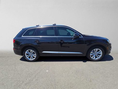 Used 2017 Audi Q7 3.0T Premium AWD/4WD image 2