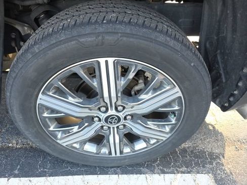Used 2023 Toyota Tundra Capstone AWD/4WD image 8