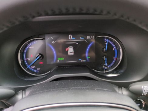Used 2025 Toyota RAV4 XLE Premium w/ Weather Package AWD/4WD image 17