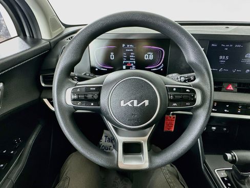 Used 2024 Kia Sportage LX AWD/4WD image 11