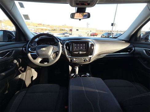 Used 2020 Chevrolet Traverse LS image 29