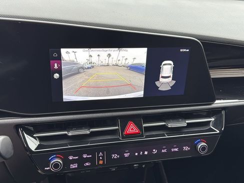 Used 2023 Kia Niro EX image 15