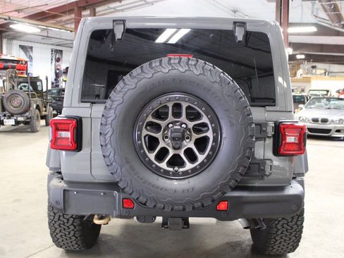 Used 2022 Jeep Wrangler Unlimited Rubicon w/ Xtreme Recon 35" Tire Package AWD/4WD image 5