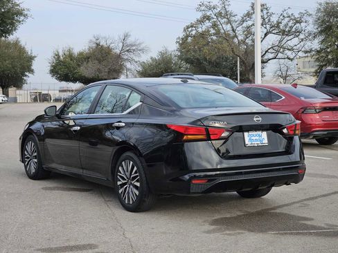 Used 2023 Nissan Altima 2.5 SV image 5