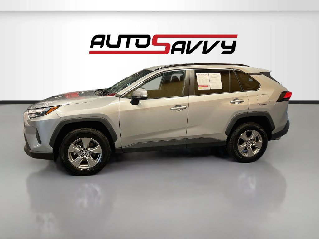 Used 2024 Toyota RAV4 XLE AWD/4WD image 4