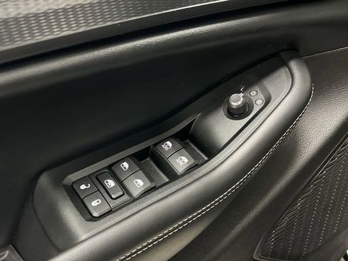 Used 2023 Jeep Grand Cherokee Laredo image 22