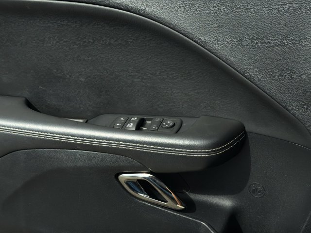 Used 2015 Dodge Challenger SRT Hellcat RWD image 31
