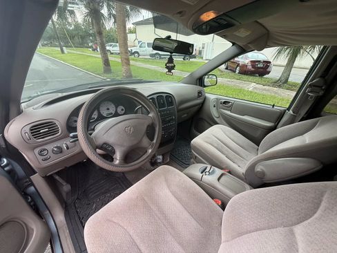 Used 2003 Dodge Grand Caravan Sport FWD image 12