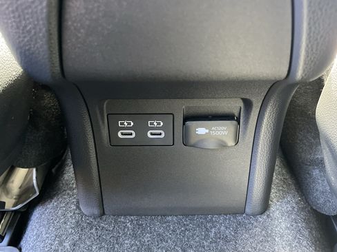 New 2026 Toyota Prius Plug-In Hybrid FWD image 10