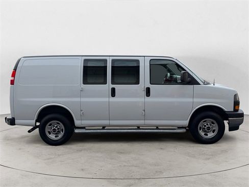 Used 2024 GMC Savana 2500 w/ Driver Convenience Package image 6