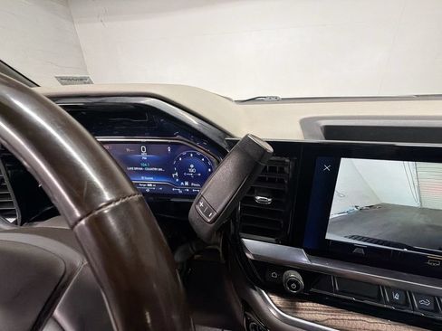 Used 2024 Chevrolet Silverado 2500 LT w/ Convenience Package AWD/4WD image 16