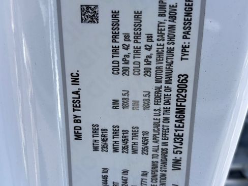 Used 2021 Tesla Model 3 Standard Range RWD image 35