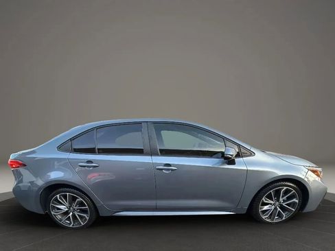 Used 2021 Toyota Corolla XSE image 4