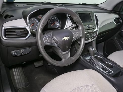 Used 2020 Chevrolet Equinox LS FWD image 18