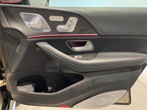 Used 2021 Mercedes-Benz Maybach GLS 600 4MATIC image 51