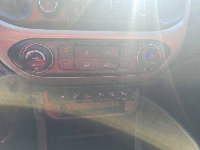 Used 2020 GMC Canyon SLE w/ Driver Alert Package RWD image 24