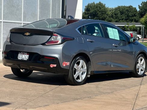 Used 2018 Chevrolet Volt LT FWD image 4