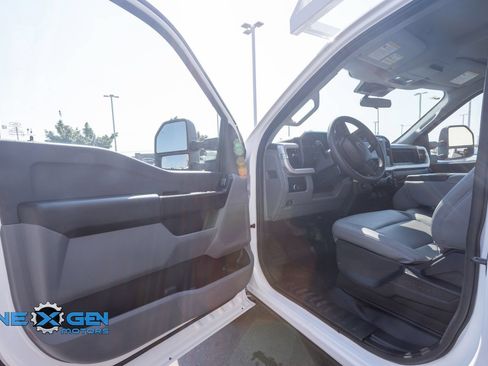 Used 2024 Ford F350 XL w/ XL Chrome Package RWD image 10