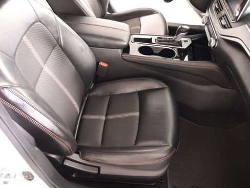 Used 2024 Nissan Altima 2.5 SR FWD image 12