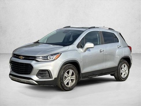 Used 2017 Chevrolet Trax LT w/ LT Convenience Package image 5
