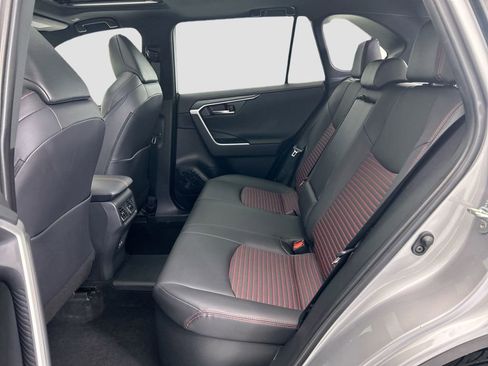 Used 2025 Toyota RAV4 XSE w/ Weather Package AWD/4WD image 19