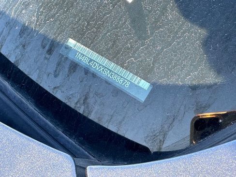 Used 2025 Nissan Altima 2.5 SV FWD image 29