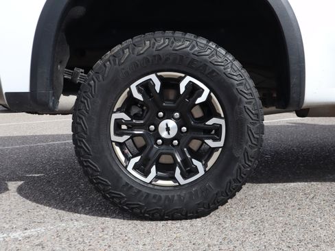 Used 2023 Chevrolet Silverado 1500 ZR2 w/ Technology Package image 12