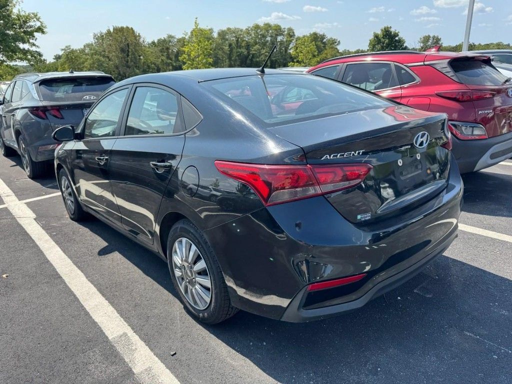 Used 2021 Hyundai Accent SE FWD image 4