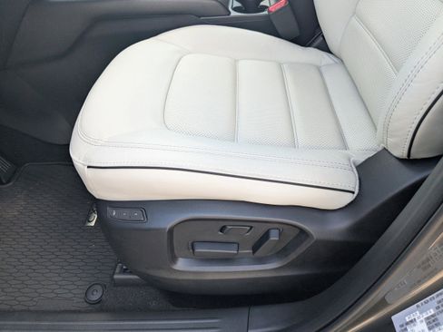 Used 2025 MAZDA CX-5 AWD 2.5 S w/ Preferred Package image 18