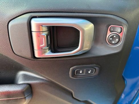 Used 2022 Jeep Wrangler Unlimited Sport AWD/4WD image 17