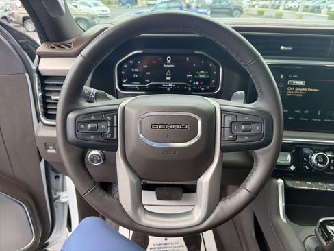 Used 2024 GMC Sierra 1500 Denali w/ Technology Package AWD/4WD image 26