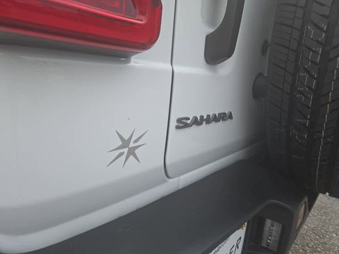 New 2026 Jeep Wrangler Unlimited Sahara AWD/4WD image 28